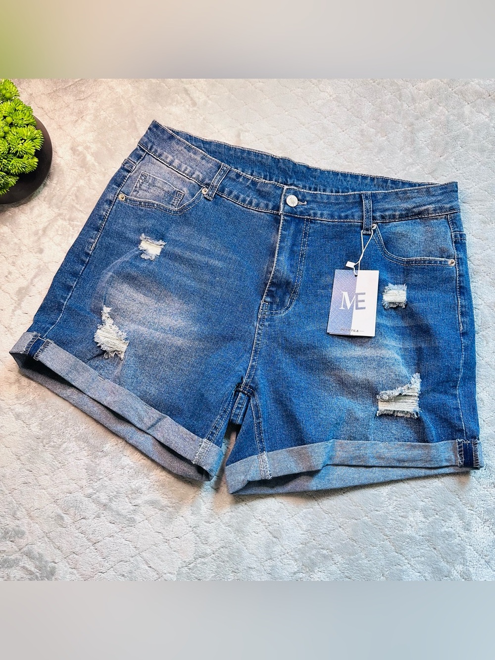 ME Makeover Essentials Women's Blue Distressed Denim Shorts